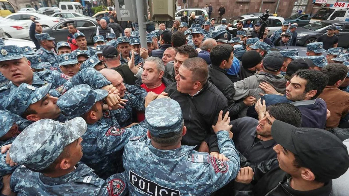 Акции протеста в Ереване – попытки осуществить сценарий 24-летней давности