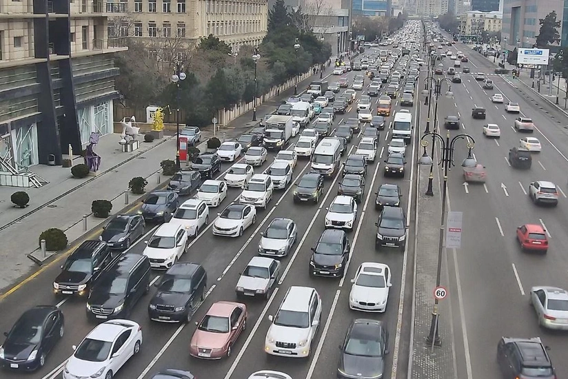 Bakının bir sıra yollarında tıxac müşahidə olunur