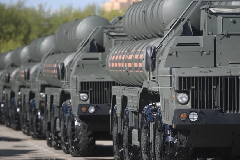 Hulusi Akar: Türkiyə Rusiyadan S-400-ü qurmaq üçün personalın gəlməsini gözləyir