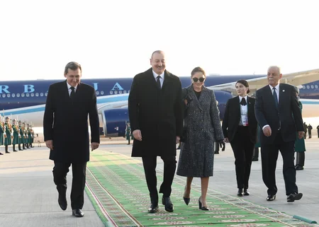 President Ilham Aliyev arrives in Turkmenistan for working visit