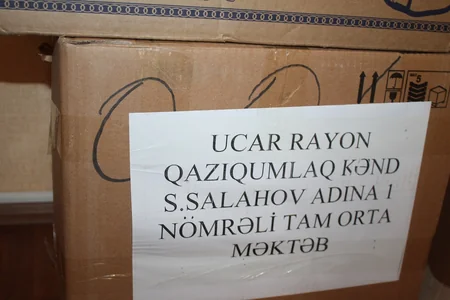 Azerbaijani students sent gifts and letters to Syrian peers