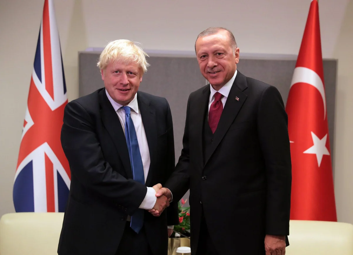 Ərdoğanla Conson Finlandiya və İsveçin NATO-ya üzv olmaq istəyini müzakirə ediblər