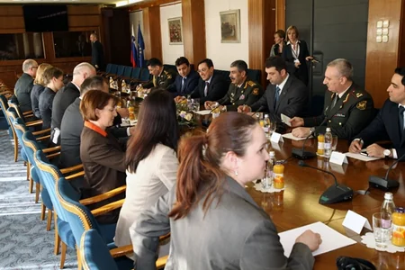 ​Azərbaycanın müdafiə naziri Sloveniya parlamentinin sədri ilə görüşüb