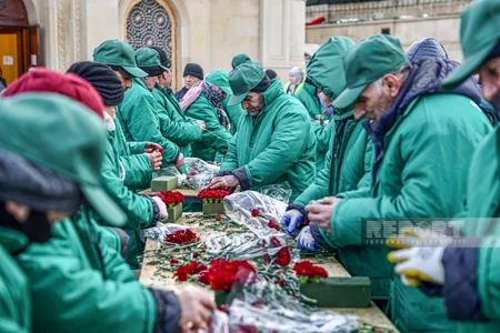 Şəhidlər xiyabanında 20 Yanvar faciəsinin ildönümü ilə bağlı hazırlıq işlərinə başlanılıb