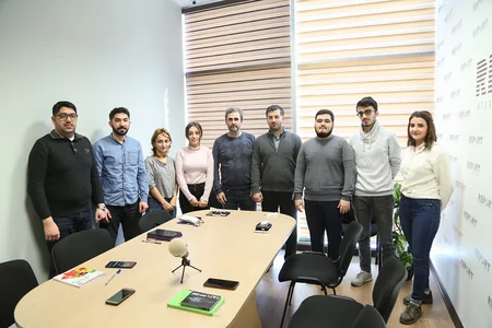 Digital Media and Society Specialist holds training at Report Media School