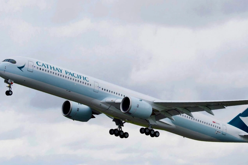 Honq Konq–London reysi ilə uçan təyyarə Bakıda məcburi eniş edib