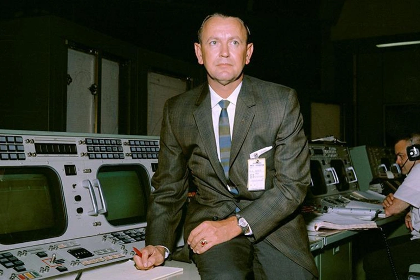 В США скончался первый руководитель полётов космических миссий NASA