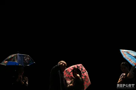 Gənc Tamaşaçılar Teatrı: Ümidimiz hələ ölməyib - REPORTAJ