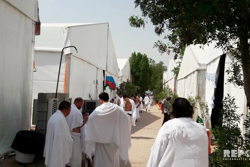 Azərbaycanlı zəvvarlar Ərəfatda ibadətə başlayıblar - FOTO