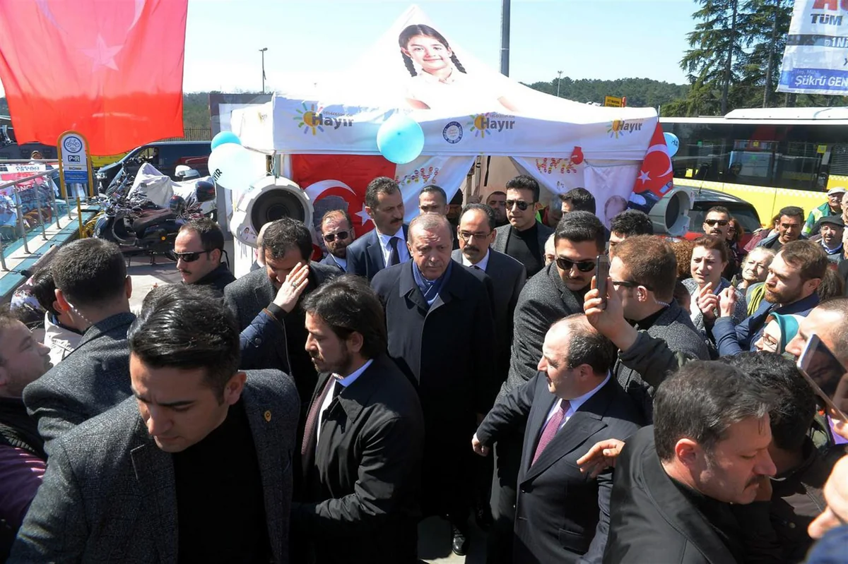 Ərdoğan “Hayır” deyənlərin çadırına baş çəkib