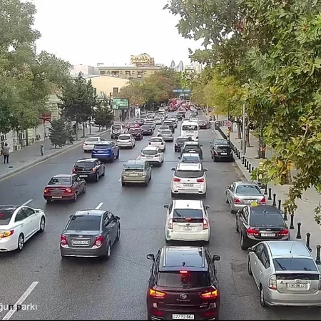 Bakının bir sıra yollarında tıxac yaranıb