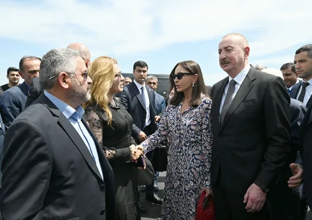 İlham Əliyev və Mehriban Əliyeva Ağdam Muğam Mərkəzinin açılışında iştirak ediblər - YENİLƏNİB-3