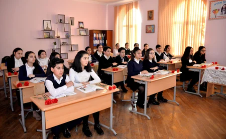 Bakı məktəblərində ilk dərslər  20 Yanvar mövzusunda olub