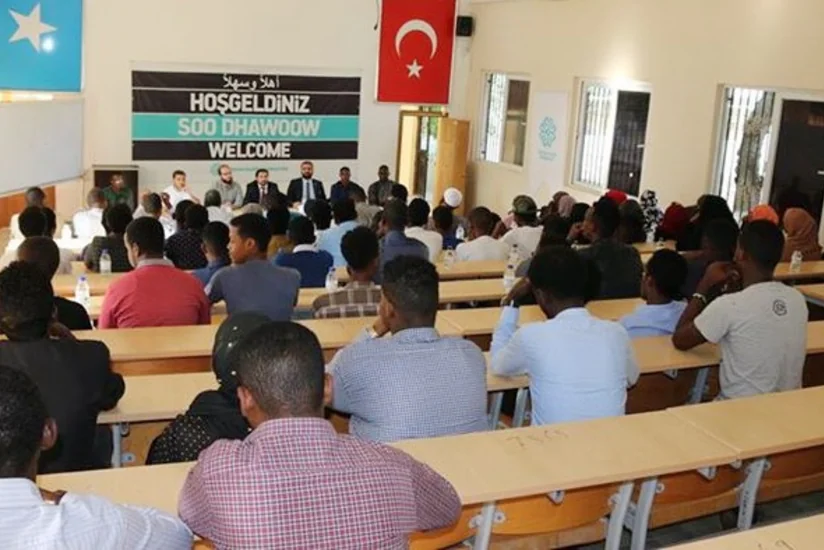 Somalidə Türkiyə məktəblərinə hücum olub, 3 nəfər yaralanıb
