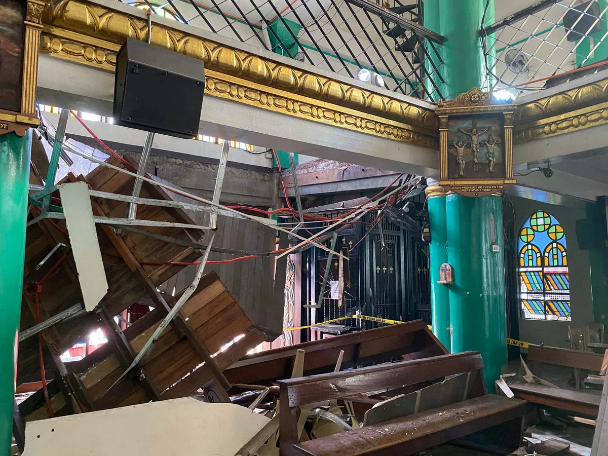 54 injured as Philippine church balcony collapses during Ash Wednesday mass