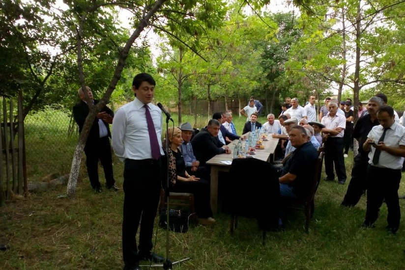 Fuad Muradov Bolnisidə yerli azərbaycanlılarla görüşüb