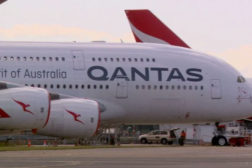 Авиакомпания Qantas отменила ношение масок на рейсах в Великобританию, Италию и США