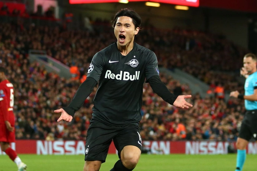 Liverpul yaponiyalı futbolçunun transferi üçün klubu ilə razılığa gəlib