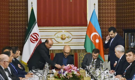 Azərbaycan və İran arasında iki sənəd imzalanıb