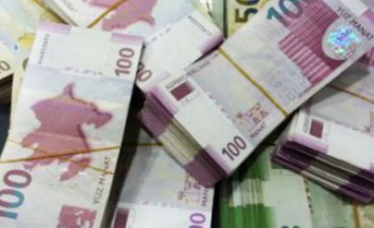 Bakı sakininin evindən 40 min manat pul oğurlanıb