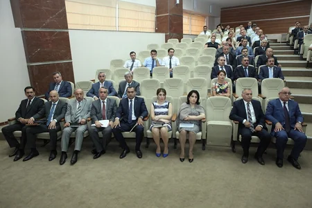 Səlim Müslümov Bakı-2015də medal qazanan paralimpiyaçılarla görüşüb