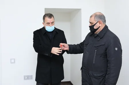 Azərbaycanda daha 5 siyasi partiya ofislə təmin olunub