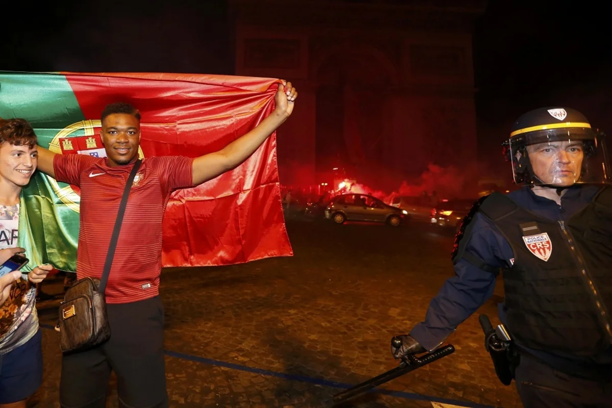 ​40 arrests made in Euro 2016 riots