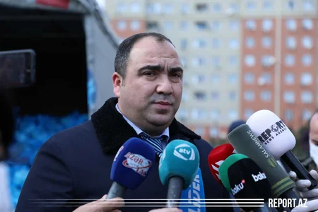 Məcburi köçkün ailələrə bayram sovqatı paylanıb