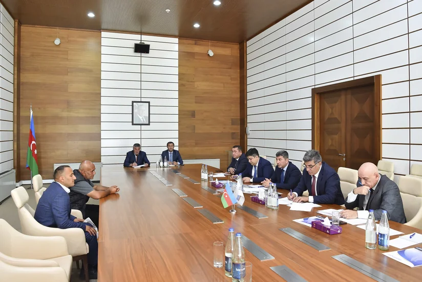 “Azərsu”yun sədr müavini Şəmkirdə vətəndaşları qəbul edib