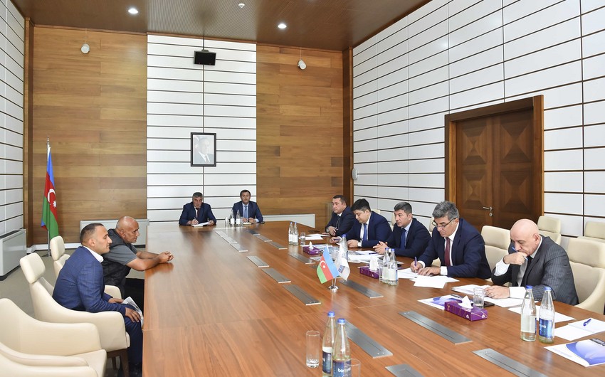 “Azərsu”yun sədr müavini Şəmkirdə vətəndaşları qəbul edib