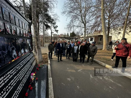Foreign journalists visit sites of rocket attacks in Ganja