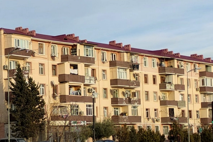 Sumqayıtda 57 yaşlı kişi yüksəklikdən yıxılaraq ölüb