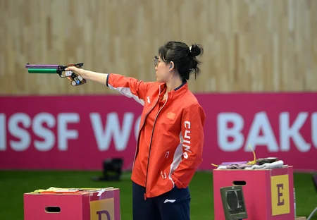 Bakıdakı dünya çempionatında medal və lisenziya əldə edən ilk qadın atıcılar bəlli olub