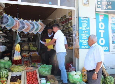 “KOB könüllüləri” sahibkarları məlumatlandırıb