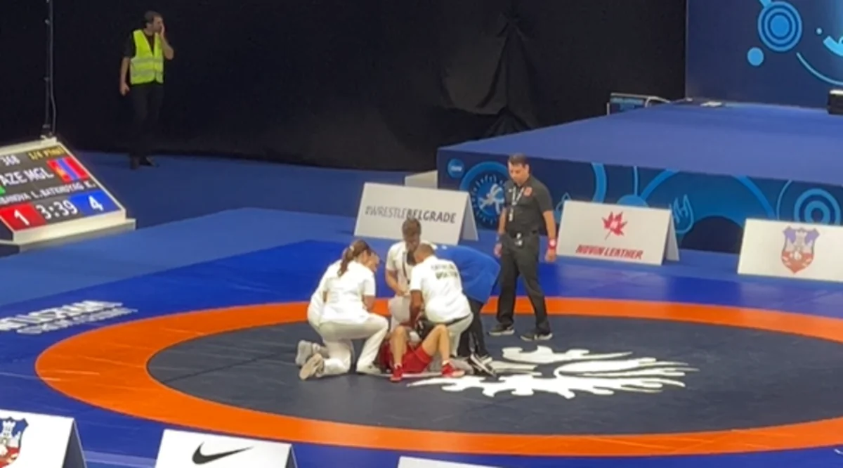 Azərbaycanın qadın güləşçisi dünya çempionatında zədələnib
