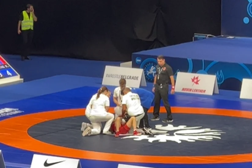 Azərbaycanın qadın güləşçisi dünya çempionatında zədələnib