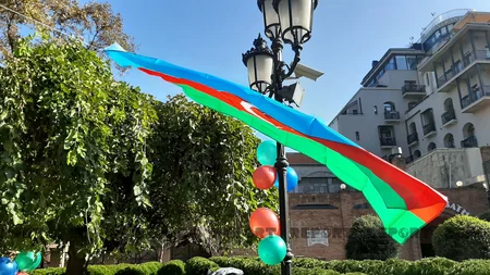 В Тбилиси отмечают победу в Шуше и День государственного флага Азербайджана