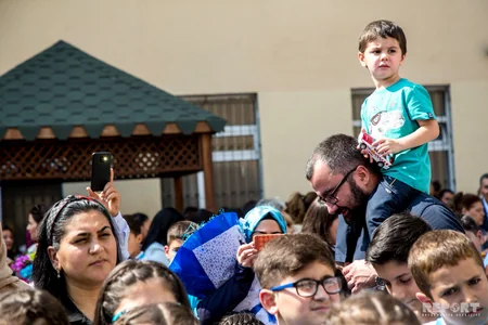 Bakı Atatürk Liseyində “Bilik günü” qeyd olunub - FOTOREPORTAJ