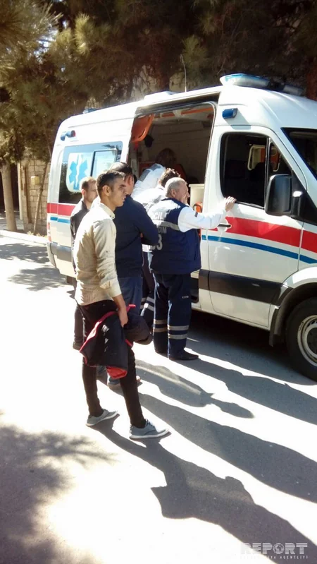 Bakıda iki marşrut avtobusu toqquşub, xəsarət alanlar var - FOTO