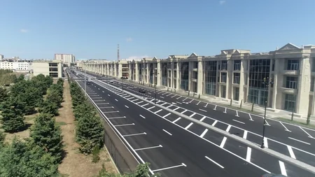 Prezident Bakıda yenidən qurulan Aşıq Molla Cümə küçəsinin və ona bitişik yolların açılışında iştirak edib - YENİLƏNİB - FOTO