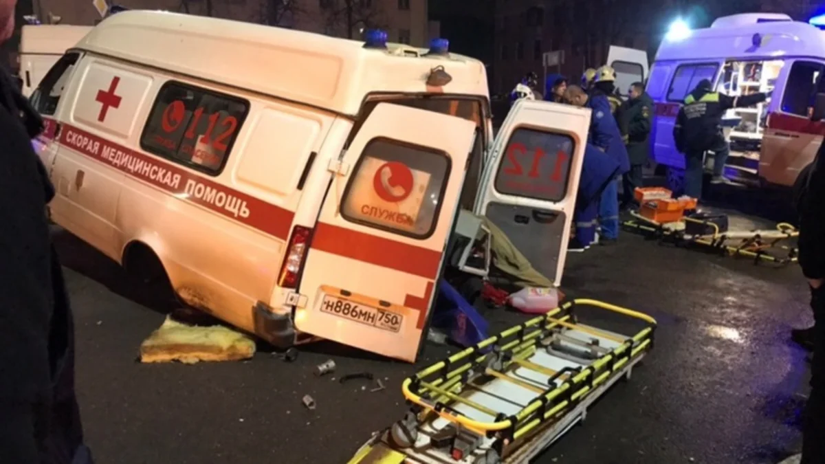 В ДТП со скорой в России погибли четыре человека
