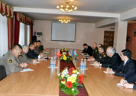Azerbaijan, Kyrgyz Republic discuss military cooperation development