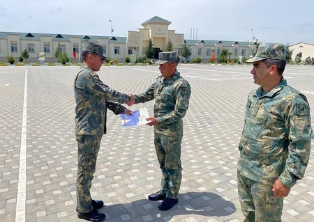 Müstəqillik Günü münasibətilə Azərbaycan Ordusunda silsilə tədbirlər keçirilib