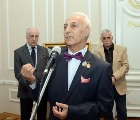 Milli İncəsənət Muzeyində “Qadın xoşbəxtliyi” adlı fərdi yaradıcılıq sərgisi açılıb