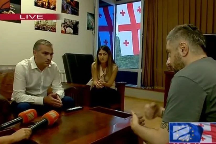 Gürcüstanın müxalif televiziyasının kollektivi yeni direktoru narazılıqla qarşılayıb