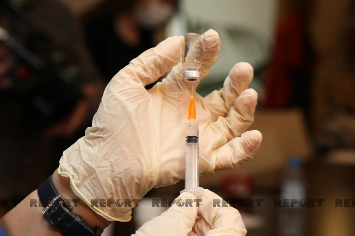 Azərbaycanda jurnalistlərin vaksinasiyasına başlanılıb