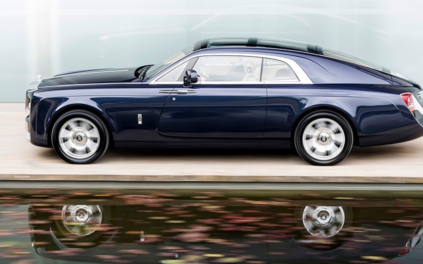 Rolls-Royce dünyanın ən bahalı avtomobilini təqdim edib