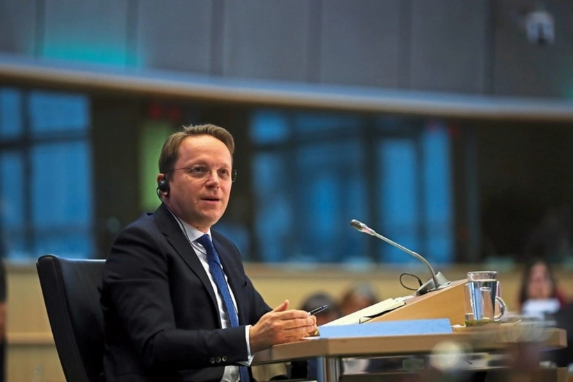 European commissioner meets Azerbaijani ministers of economy, energy