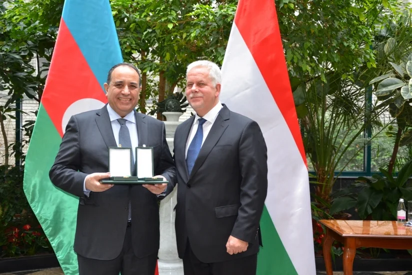 Azərbaycan səfirinə Macarıstanın “Xidmətlərinə görə” ordeni təqdim olunub