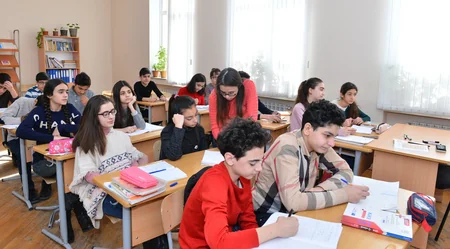 Beynəlxalq olimpiadalara hazırlıq mərkəzinə mediatur olub